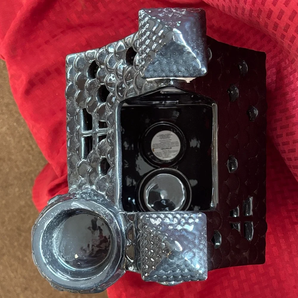 Bath & Body Works Halloween Haunted House Decor - Black, Gray, Orange - Picture 2 of 6